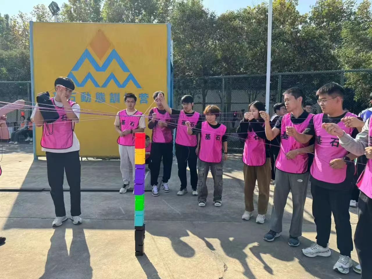 富士康​工业富联已经建立了8个国内和9个世界级的“灯塔工厂”